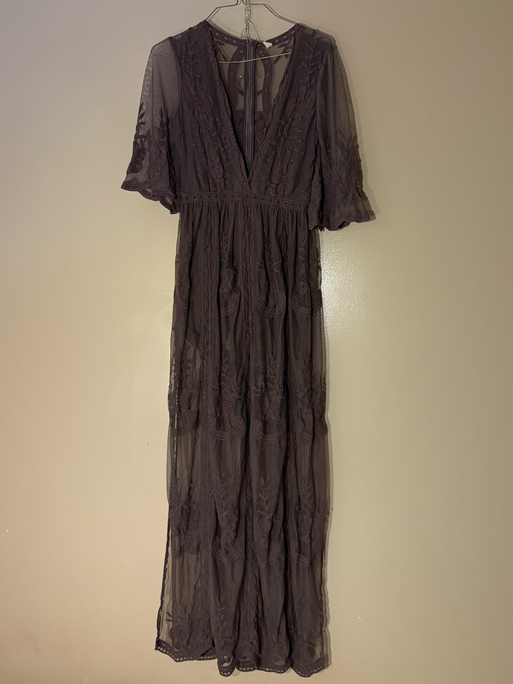 Elegant Deep Plum Lace Maxi Dress with V-Neck